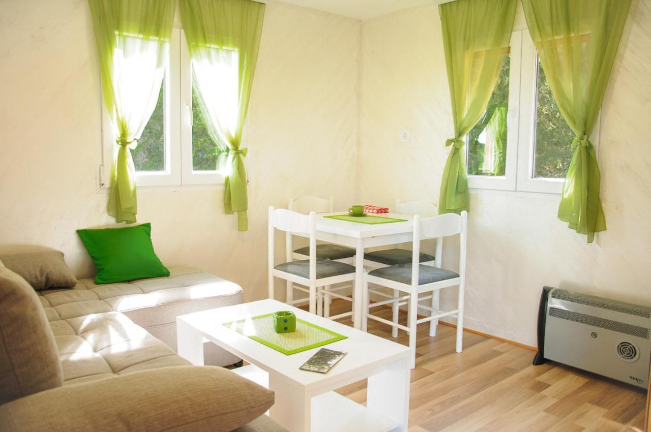 Bungalows Fairy Tale 자블야크 외부 사진